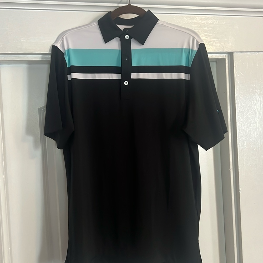 Men’s Titleist Footjoy golf shirt size small, fits like a medium